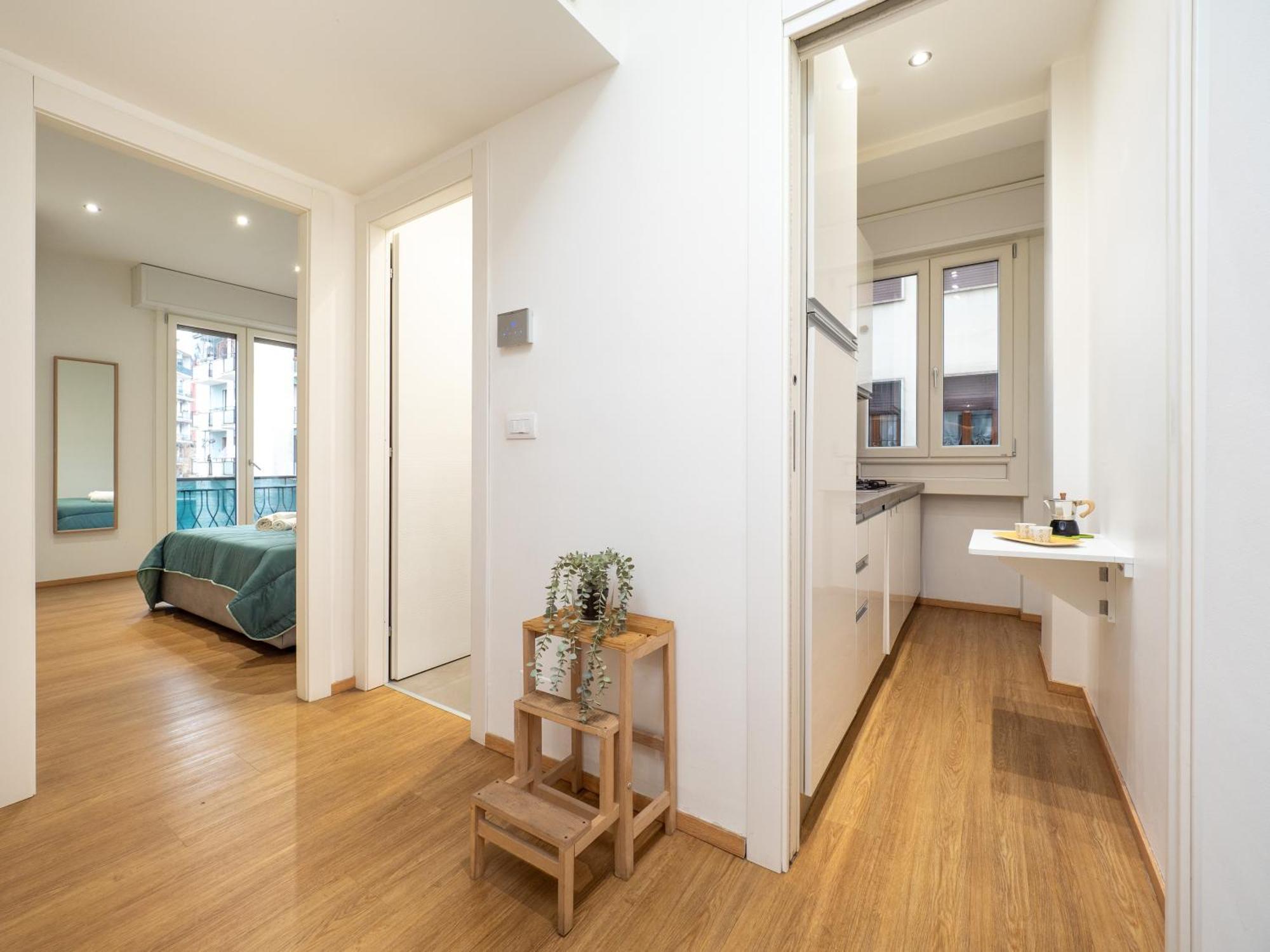 Milano 5 Guests - Modern Apt With Balcony Exterior photo