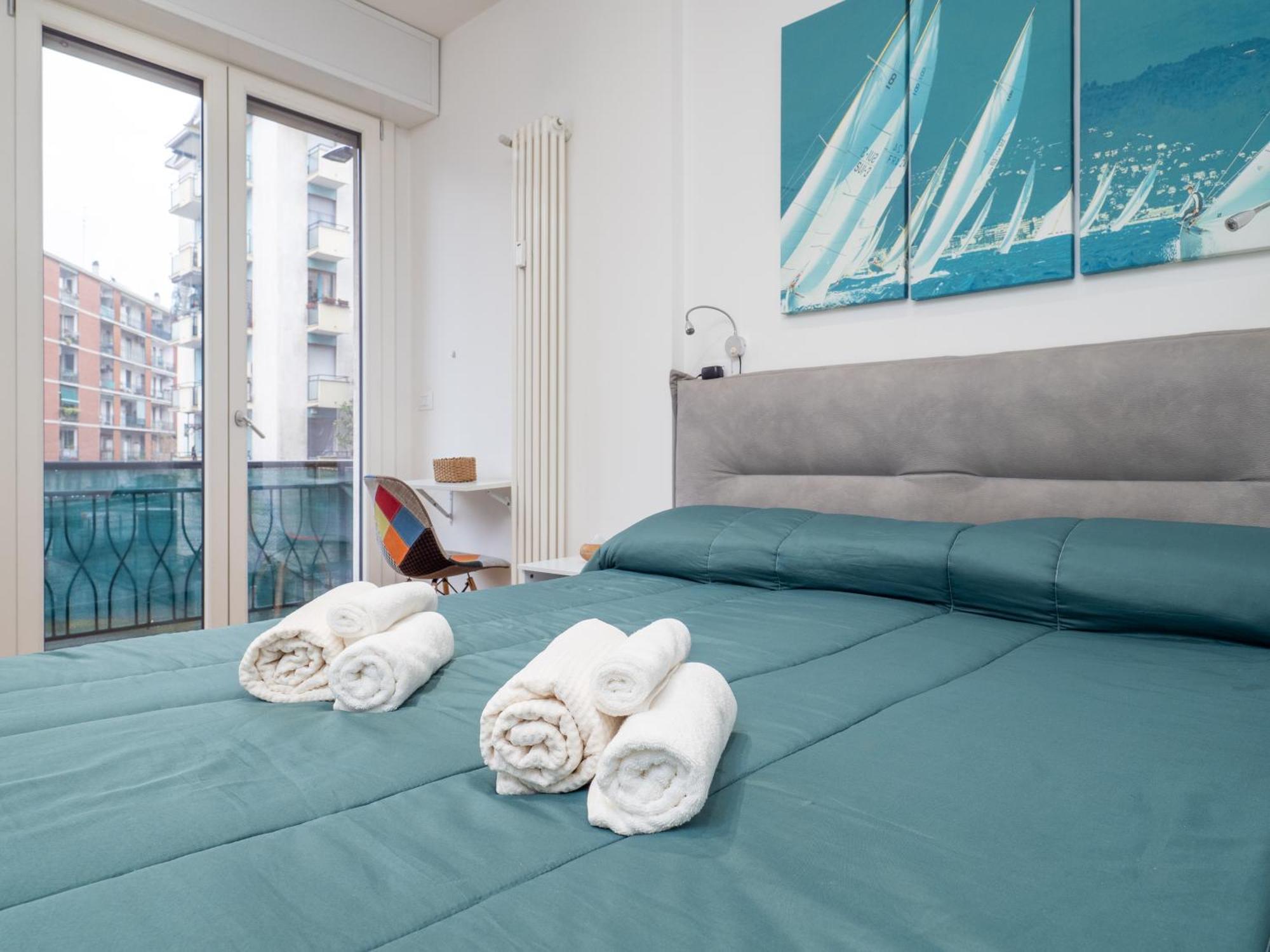Milano 5 Guests - Modern Apt With Balcony Exterior photo
